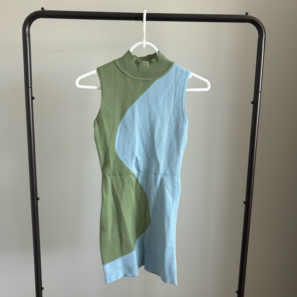 Mock neck body-con Dess